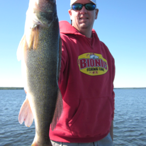 ERIC NAIG – Lake of the Woods Walleye